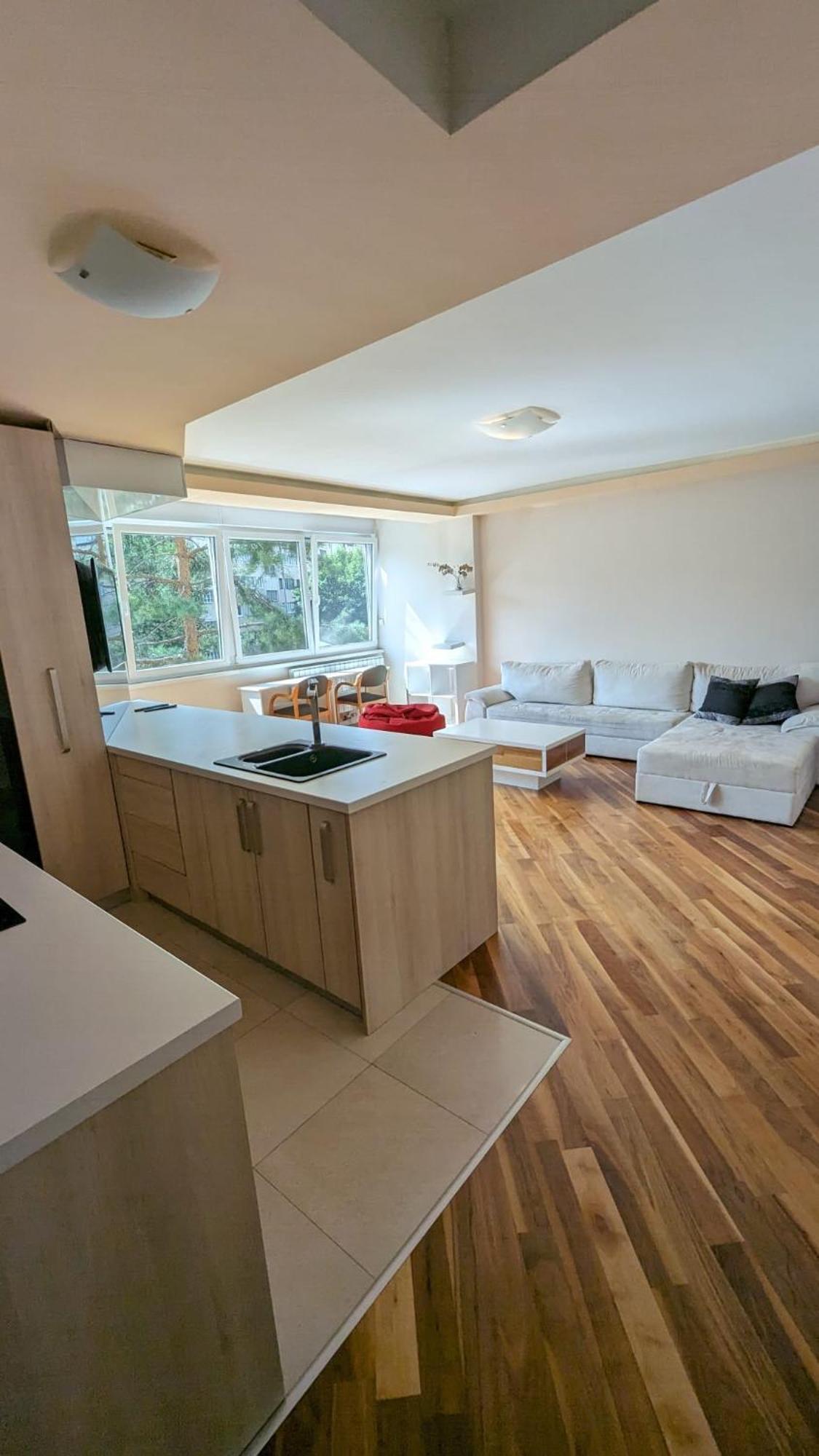 Modern And Cozy Apartment, Excellent Location, Near Sarajevo City Center, 60M2 Saraievo Exterior foto